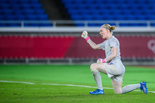 Hedvig Lindahl of Sweden celebrates
