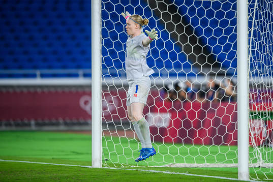 Hedvig Lindahl of Sweden