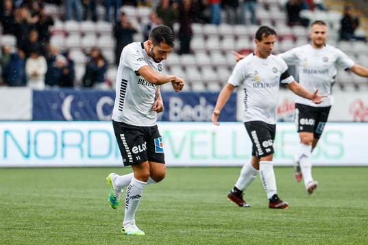 Örebros Nahir Besara jublar