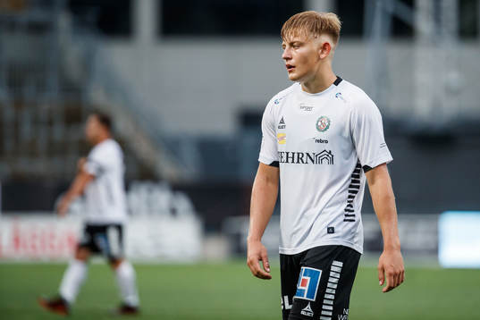 Örebros Dennis Collander deppar