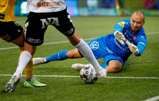 Mjällbys målvakt Carl-Johan Eriksson