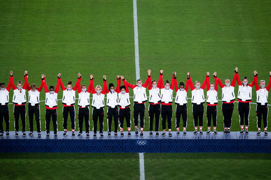 Players of Canada celebrates