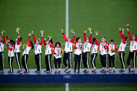 Players of Canada celebrates