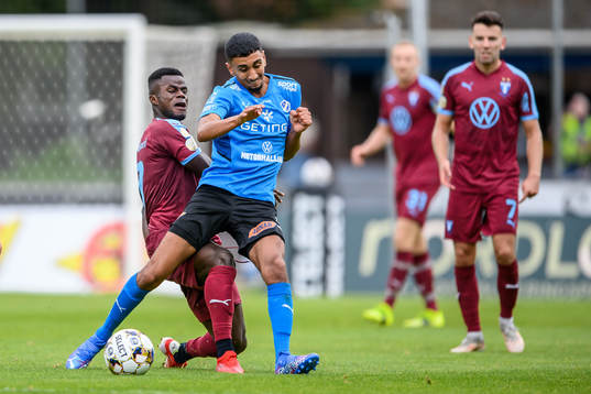 Malmö FFs Malik Abubakari och Halmstads Amir Al-Ammari