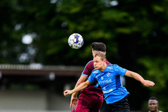 Halmstads Joel Allansson och Malmö FFs Erdal Rakip