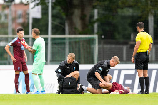 Malmö FFs Erdal Rakip har ont