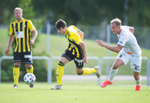 IFK Hässleholms Armin Culum och Bergas Ossian Hallberg i