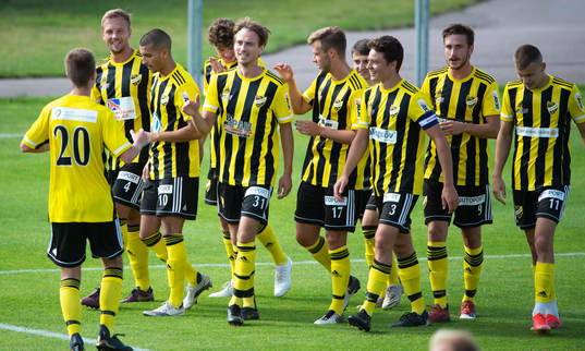 IFK Hässleholm jublar i matchen i div. 2 Södra Götaland