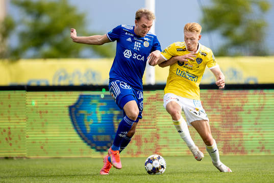 Sundsvalls Albin Ekström mot Falkenbergs Linus Borgström