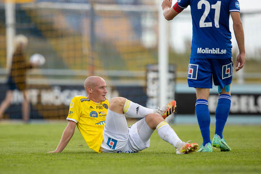 Falkenbergs Christoffer Carlsson deppar