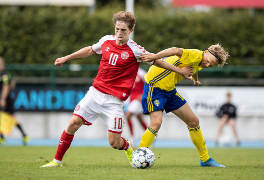 Bläddra bland fler bilder av Fotboll, Träningslandskamp U17, Danmark - Sverige 