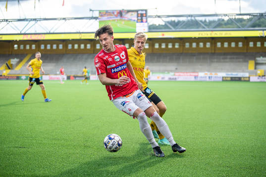 Degerfors Daniel Janevski och Elfsborgs Jeppe Møldrup
