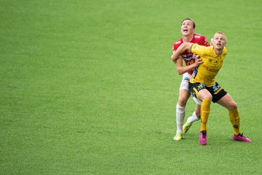 Degerfors Adam Carlén och Elfsborgs Per Frick