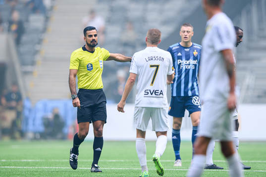 s Sebastian Larsson