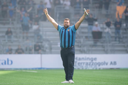 Daniel Ståhl uppmärksammas i halvtid
