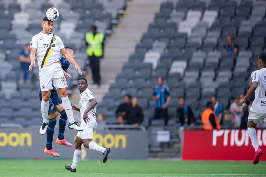 s Sotirios Papagiannopoulos och Djurgårdens Haris Radetinac