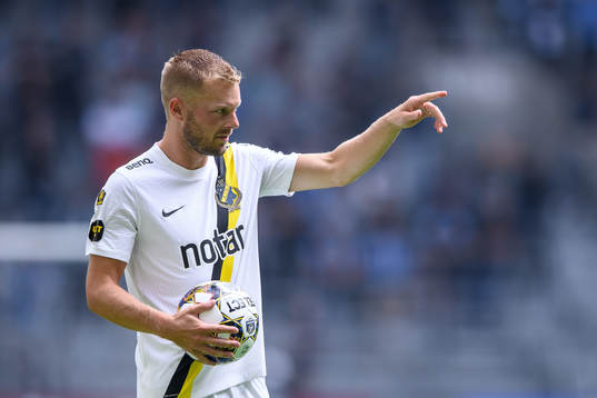 s Sebastian Larsson