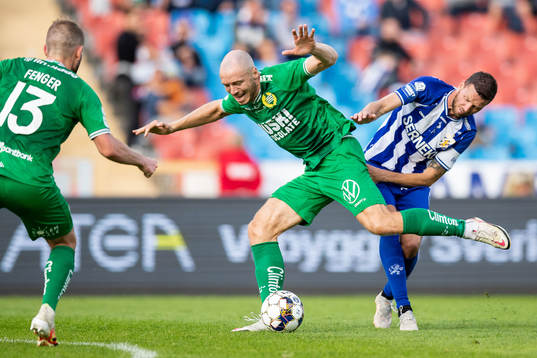 Hammarbys Jon Gudni Fjoluson och IFK Göteborgs Marcus Berg