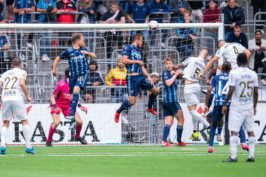 s Alexander Milosevic gör 1-4 bakom Djurgårdens målvakt