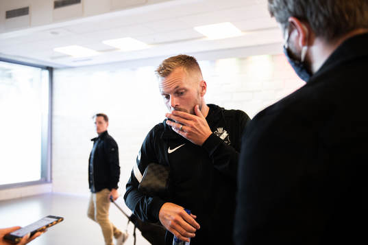 s Sebastian Larsson i