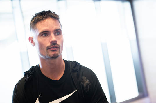 s Mikael Lustig i