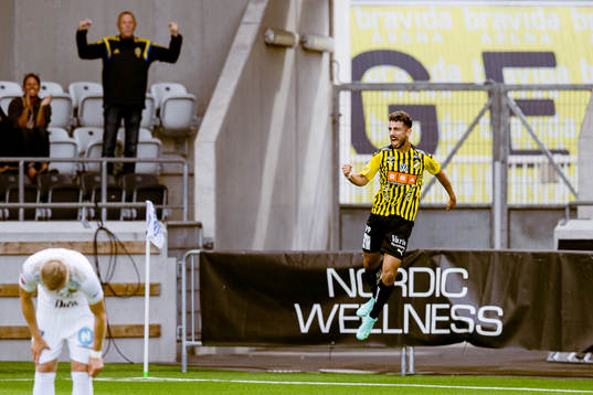 Häckens Daleho Irandust  jublar