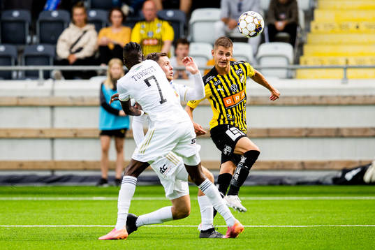Häckens Leo Bengtsson och Östersunds Blair Turgott