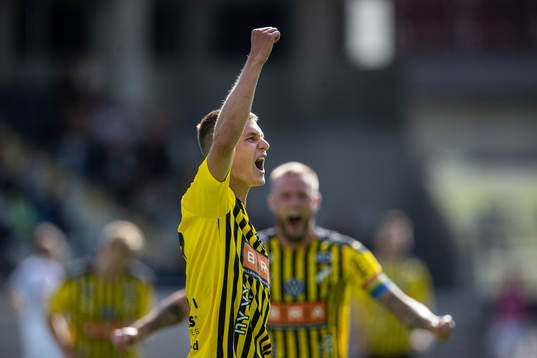 Häckens Leo Bengtsson jublar