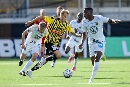 Häckens Jasse Tuominen och Östersunds Patrick Kpozo