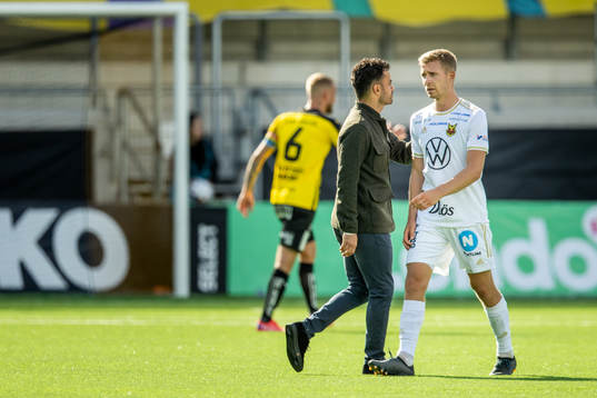 Östersunds tränare Amir Azrafshan och Ludvig Fritzson