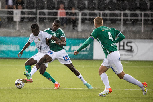 Jönköpings Eric Johana Omondi och Brages Adil Titi