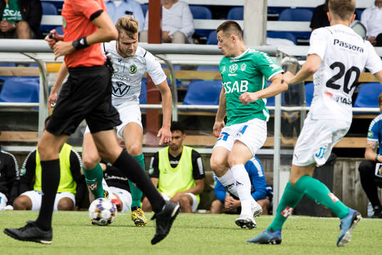 Jönköpings Sebastian Crona och Brages Leonard Pllana