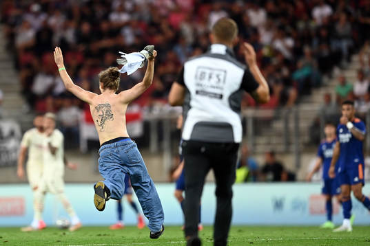 Promblem with intruders of the pitch
