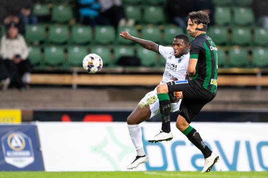 Sirius Christian Kouakou och Varbergs Oliver Stanisic