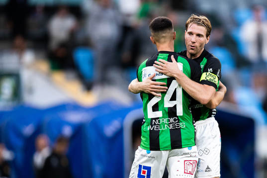 GAIS Emin Grozdanic och August Wängberg jublar