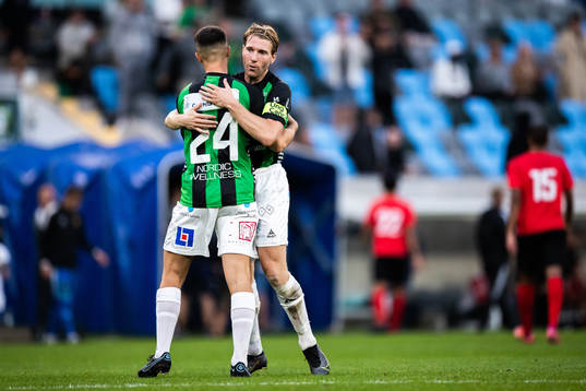 GAIS Emin Grozdanic och August Wängberg jublar