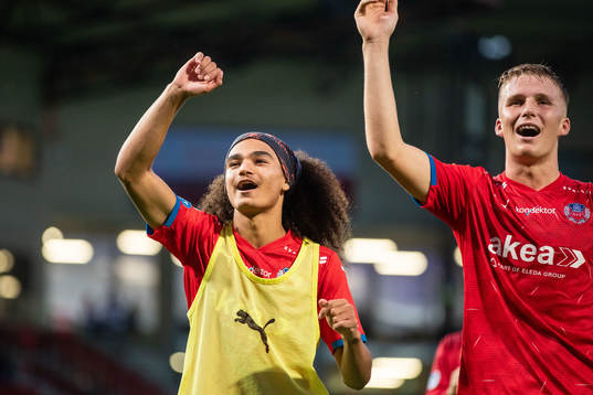 Helsingborgs Adam Kaied och Casper Widell jublar