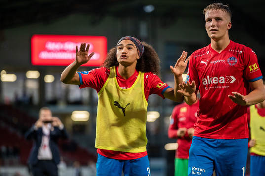 Helsingborgs Adam Kaied och Casper Widell jublar
