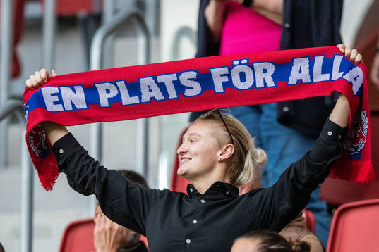 Helsingborgs Maya Waltersson på läktaren