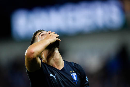 Antonio Colak of Malmö FF celebrares