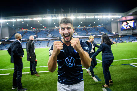 Antonio Colak of Malmö FF celebrates