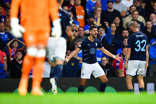 Antonio Colak of Malmö FF celebrates the 1-1 goal