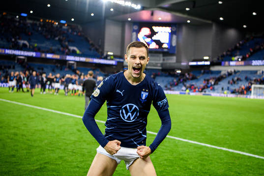 Veljko Birmancevic  of Malmö FF celebrates