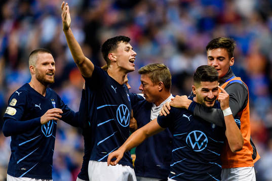 Antonio Colak of Malmö FF celebrates with Lasse Nielsen,