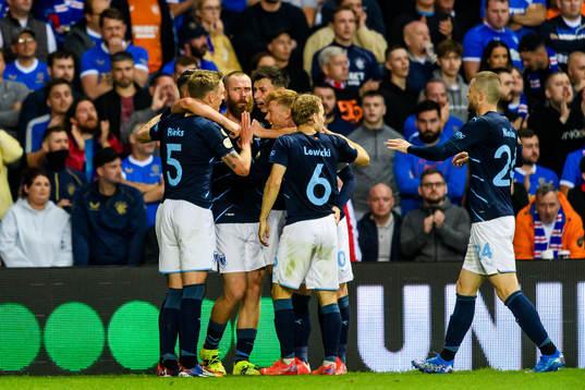 Antonio Colak of Malmö FF celebrates with his teammates