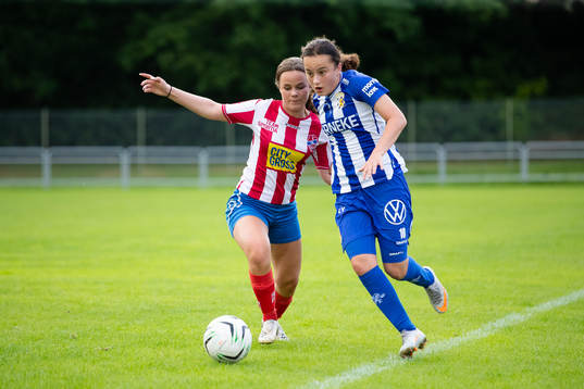 Ytterbys Julia Lipic Hopmoen och IFK Göteborgs Victoria