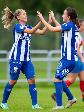 IFK Göteborgs Novalie Jensen jublar ihop med Victoria