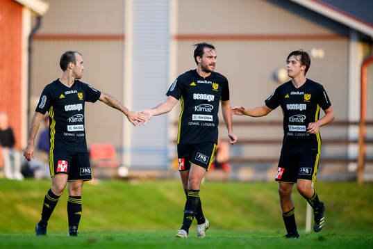 Växjö Norras Filip Brändström Nyström jublar