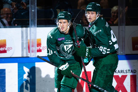 Färjestads Joakim Nygård och Jacob De La Rose jublar