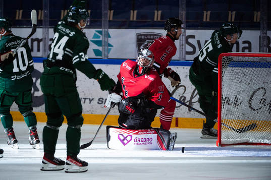 Örebros Jhonas Enroth deppar